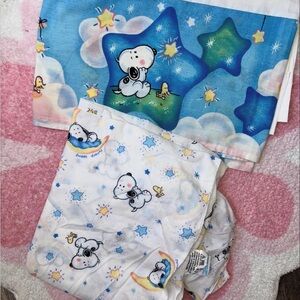 Vintage peanuts Snoopy Crib Sheet & small curtain